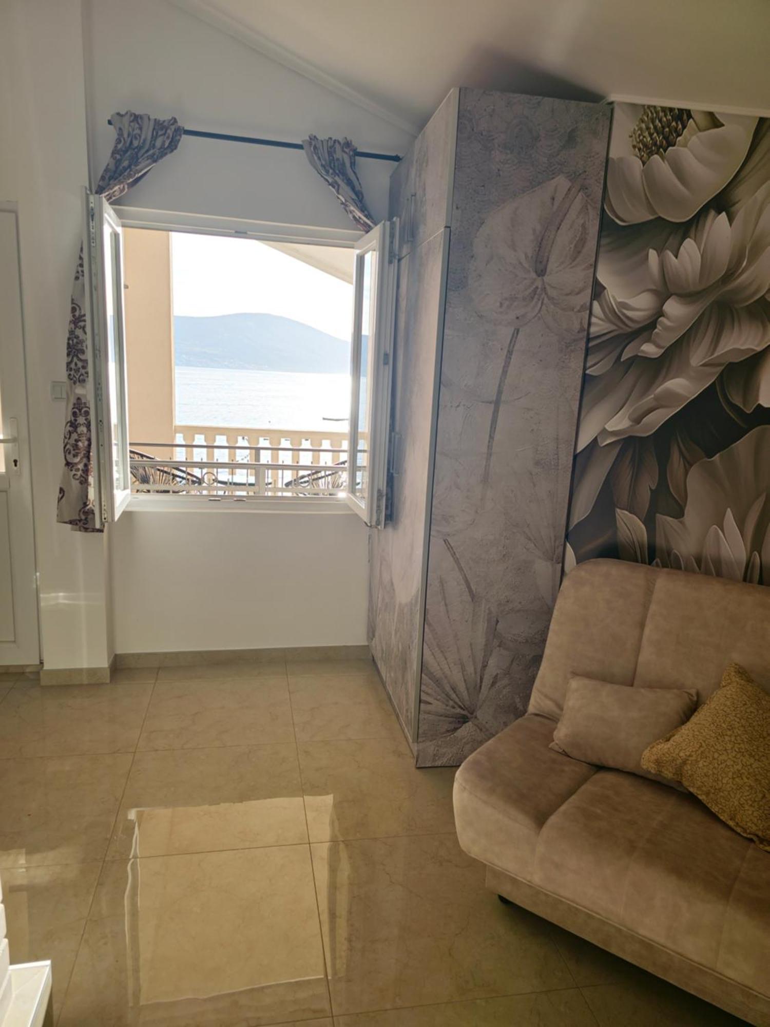 Apartments Infinity Tivat Exterior foto